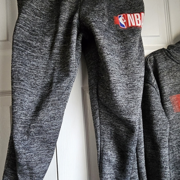 NBA set - Picture 2 of 9